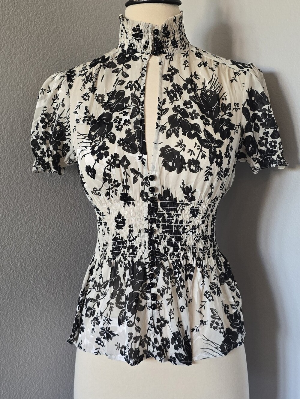 NWT Vintage bebe Floral Silk Ruffle Smocked Fitted Waist Blouse Small Y2K